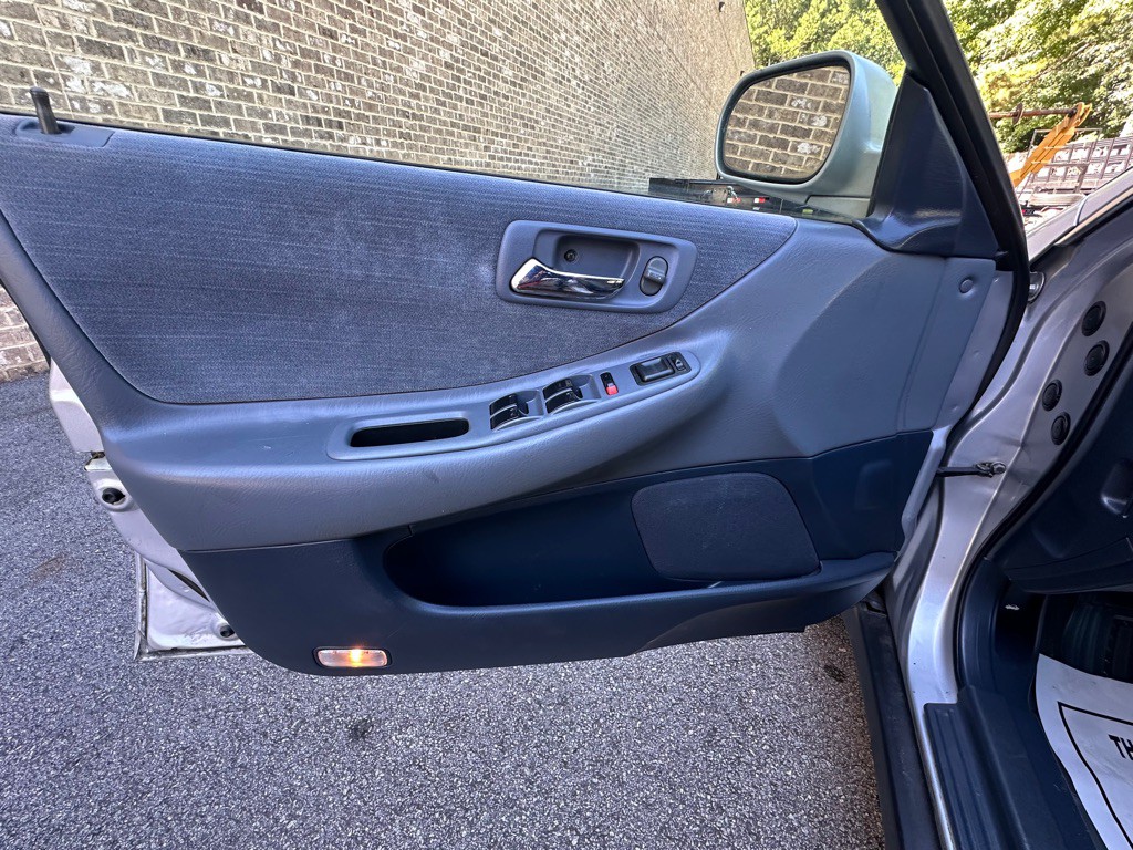 2000 Honda Accord Image 9