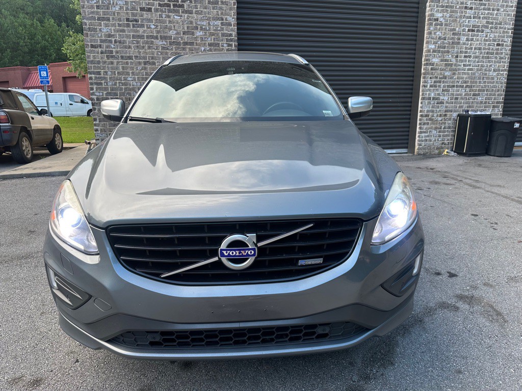2016 Volvo XC60 Image 2