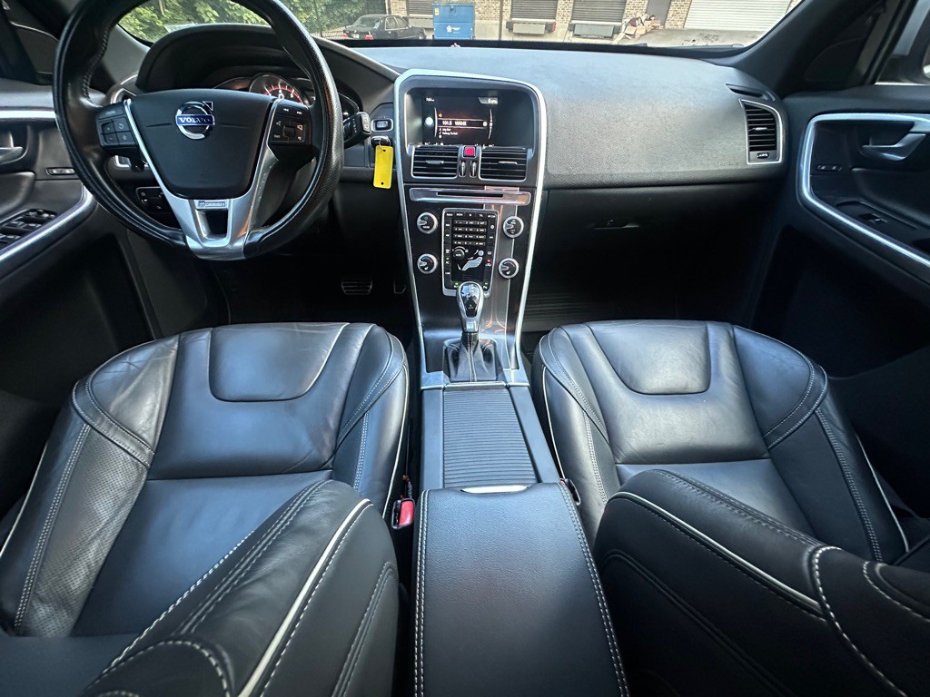 2016 Volvo XC60 Image 15