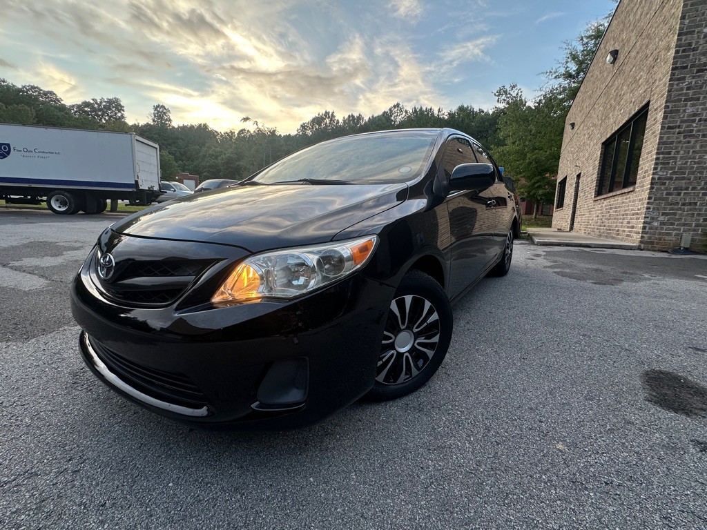 2012 Toyota Corolla Image 1
