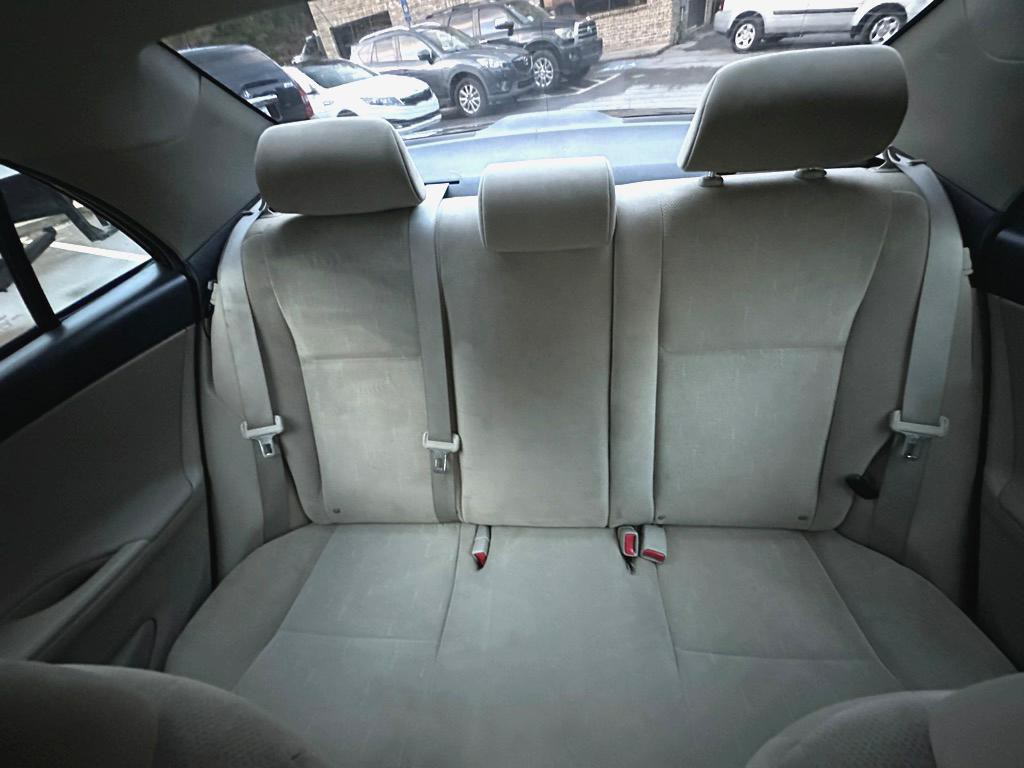2012 Toyota Corolla Image 18