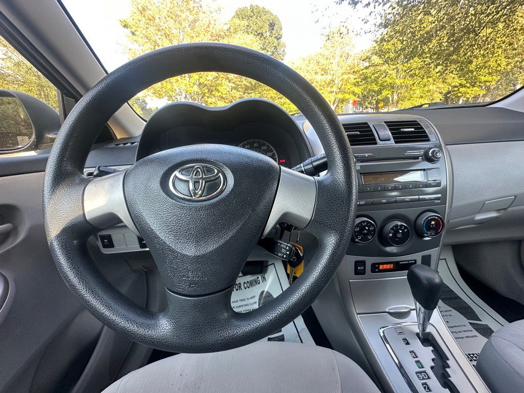 2011 Toyota Corolla Image 16