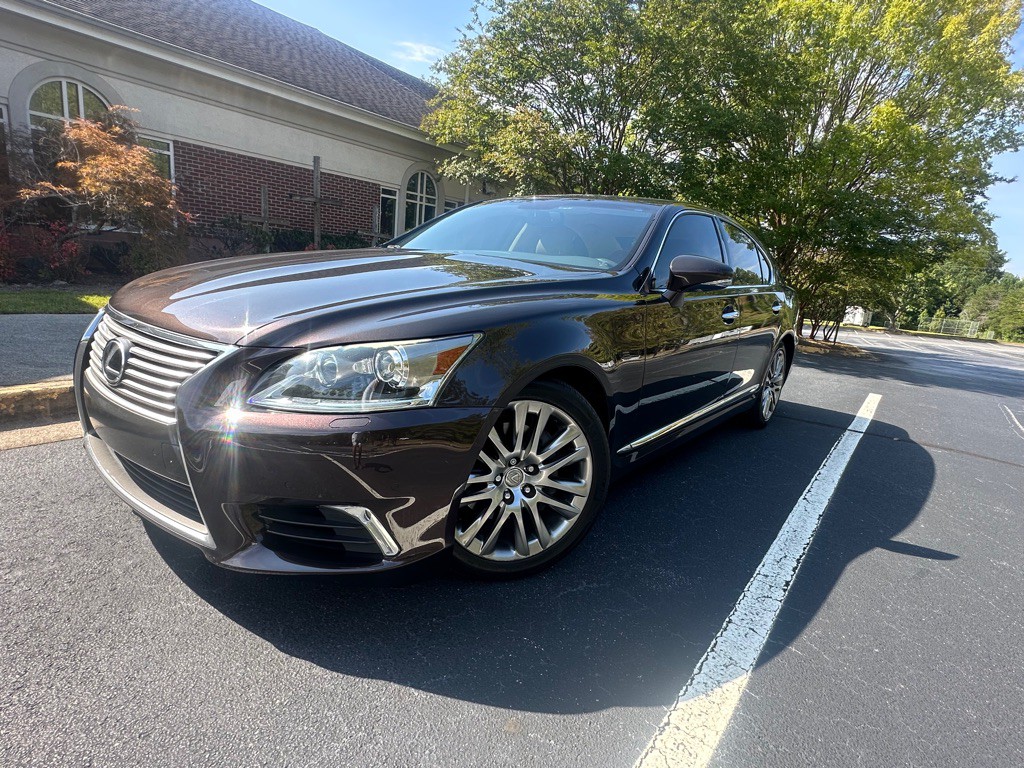 2015 Lexus LS 460 Image 1