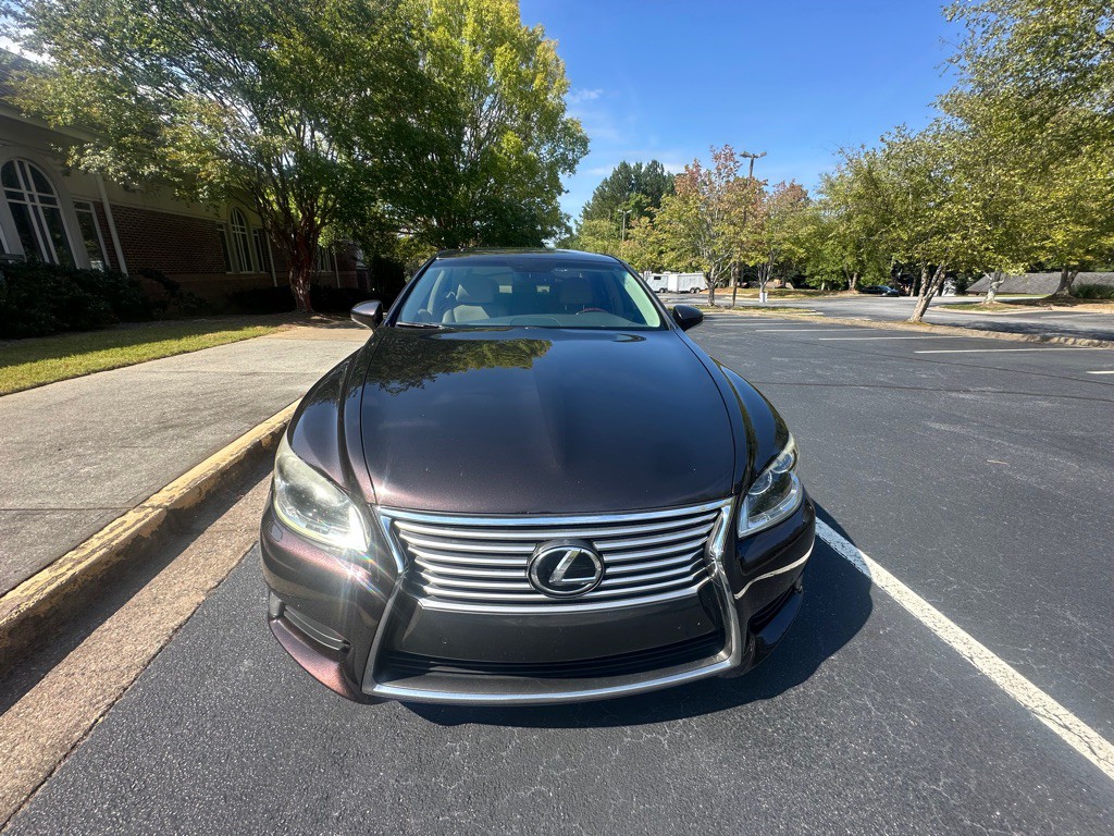 2015 Lexus LS 460 Image 2