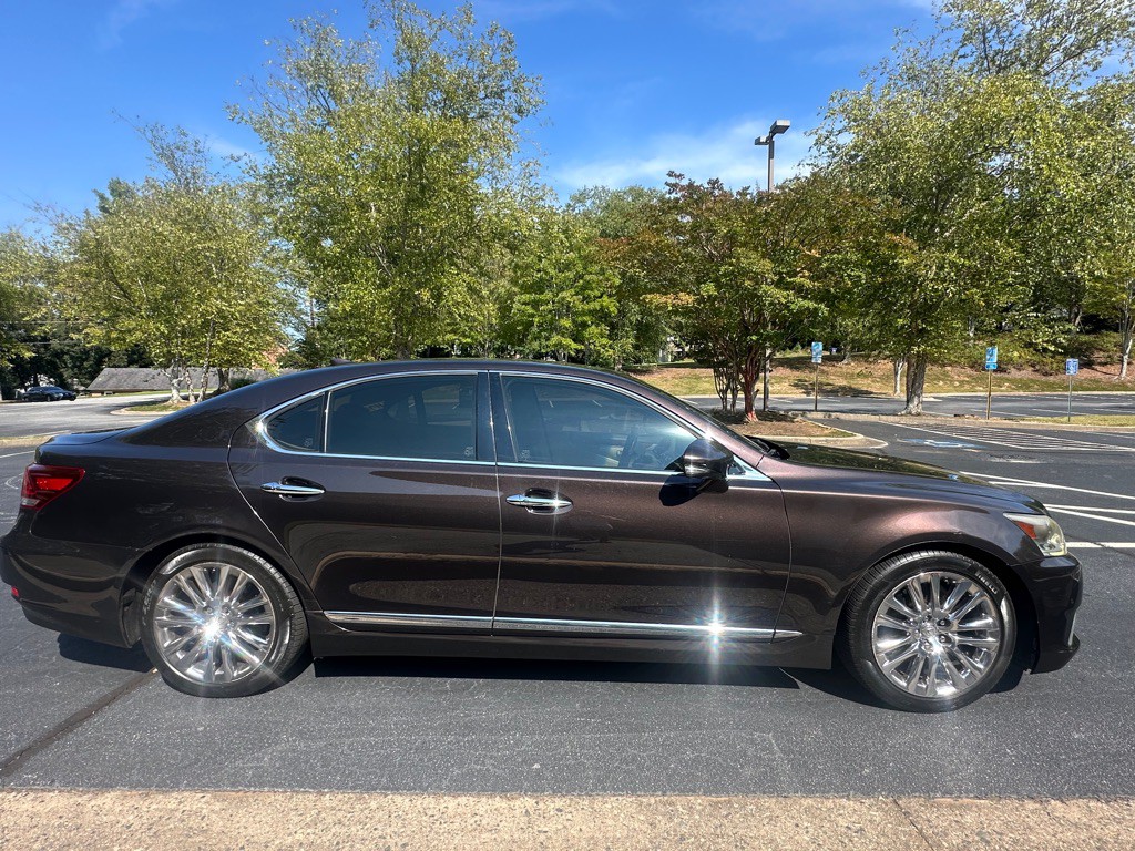 2015 Lexus LS 460 Image 4