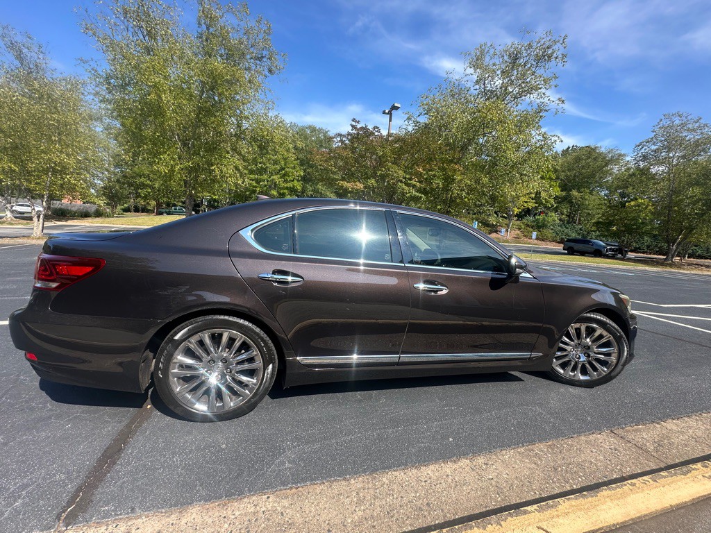 2015 Lexus LS 460 Image 7