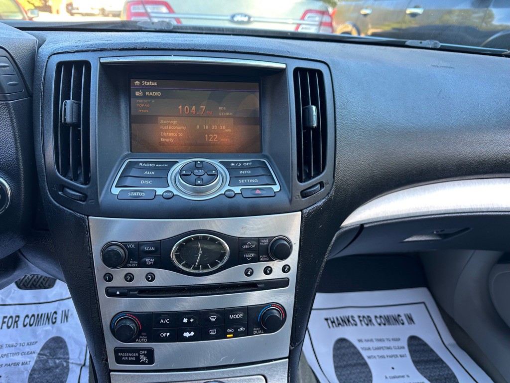 2009 INFINITI G37 Image 13