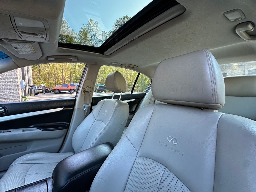 2009 INFINITI G37 Image 18