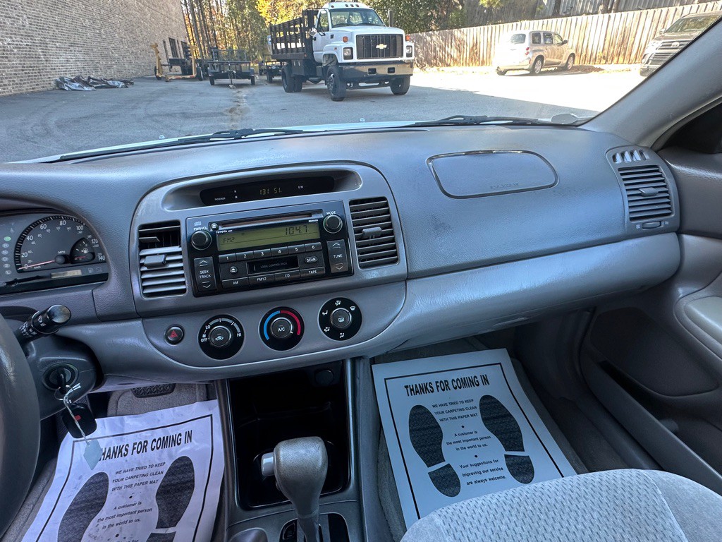 2002 Toyota Camry Image 16