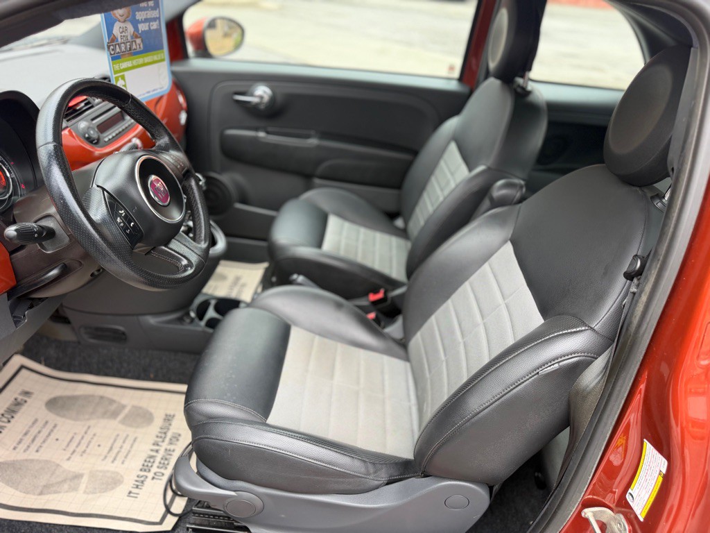 2012 FIAT 500 Image 10