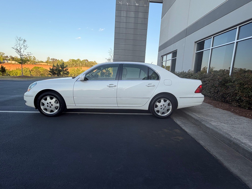 2002 Lexus LS 430 Image 9