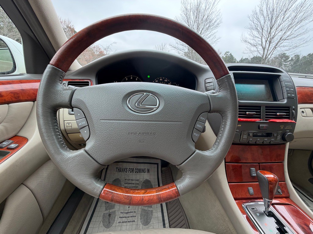 2002 Lexus LS 430 Image 15