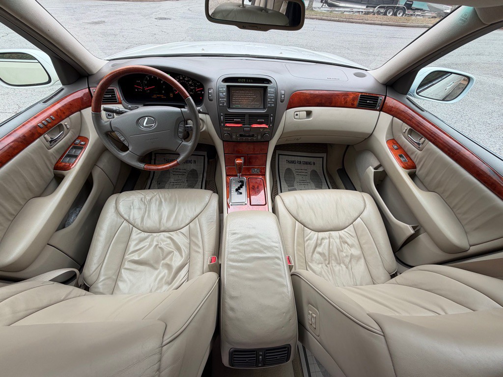 2002 Lexus LS 430 Image 16