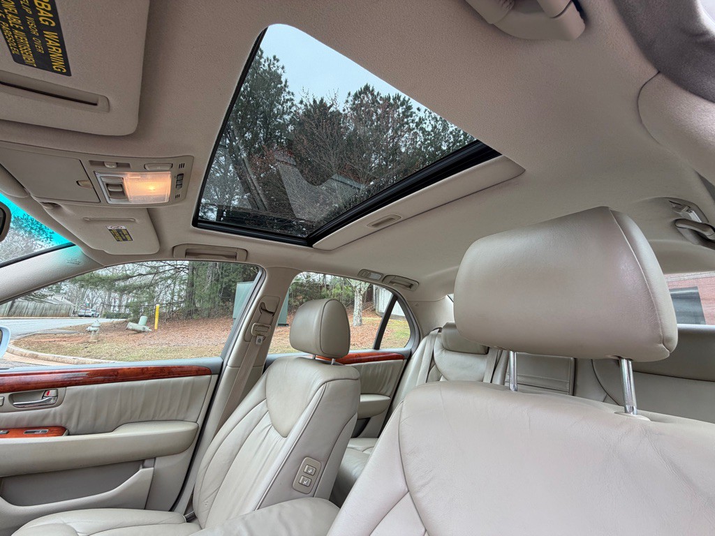 2002 Lexus LS 430 Image 17