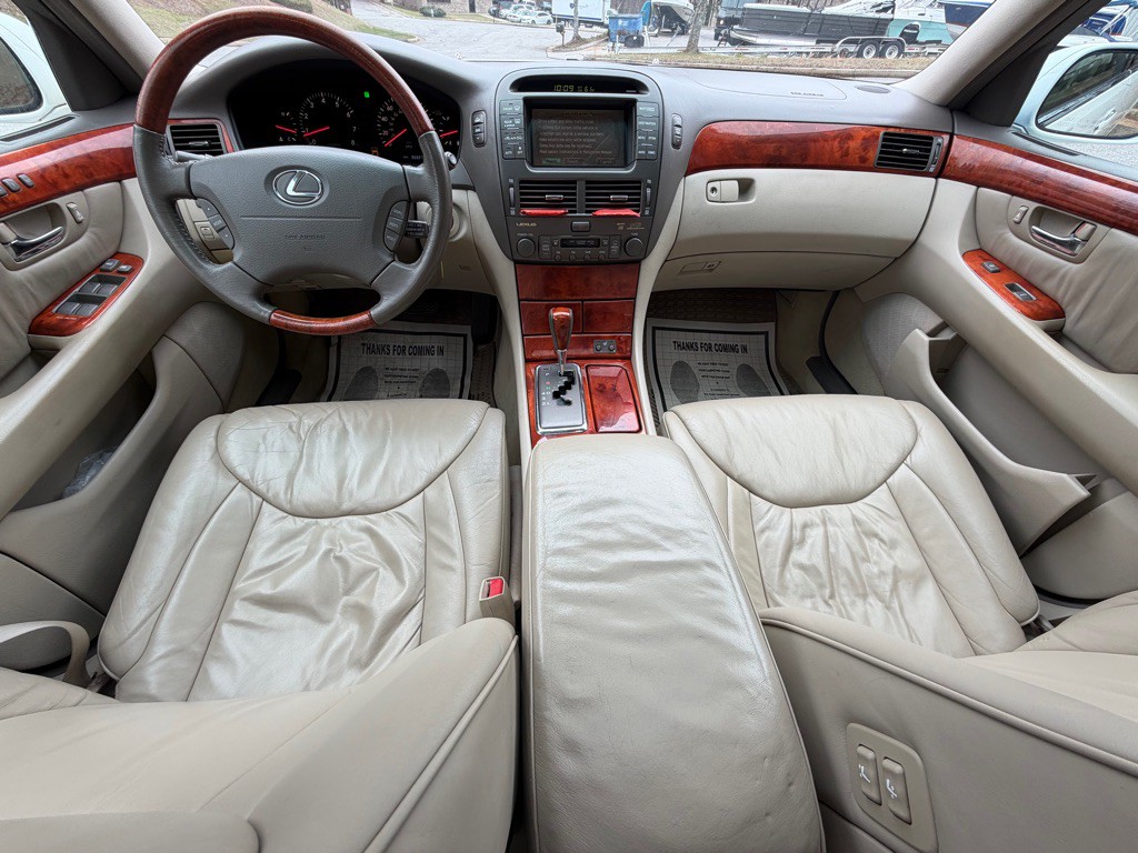 2002 Lexus LS 430 Image 18