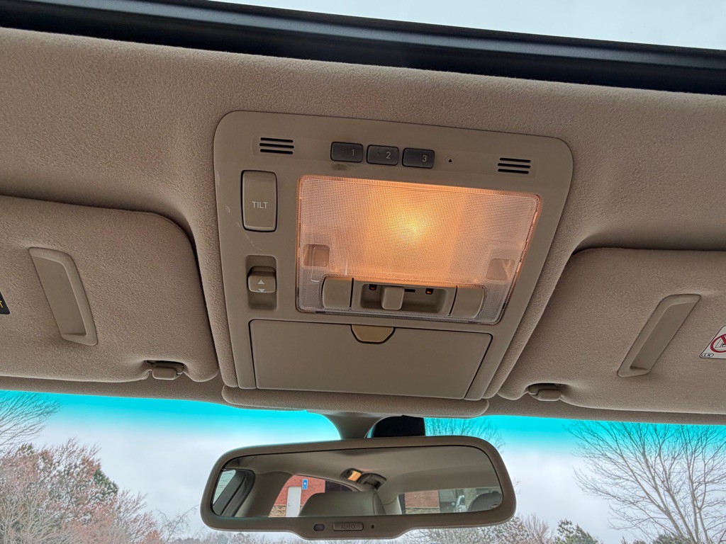 2002 Lexus LS 430 Image 20