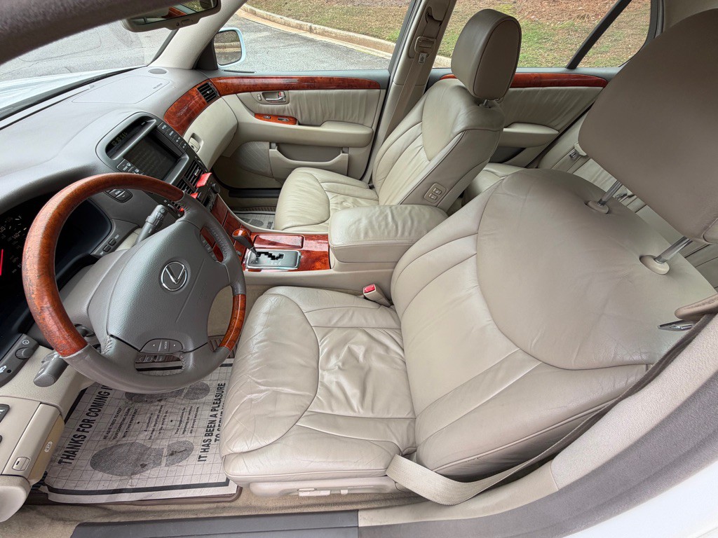 2002 Lexus LS 430 Image 21