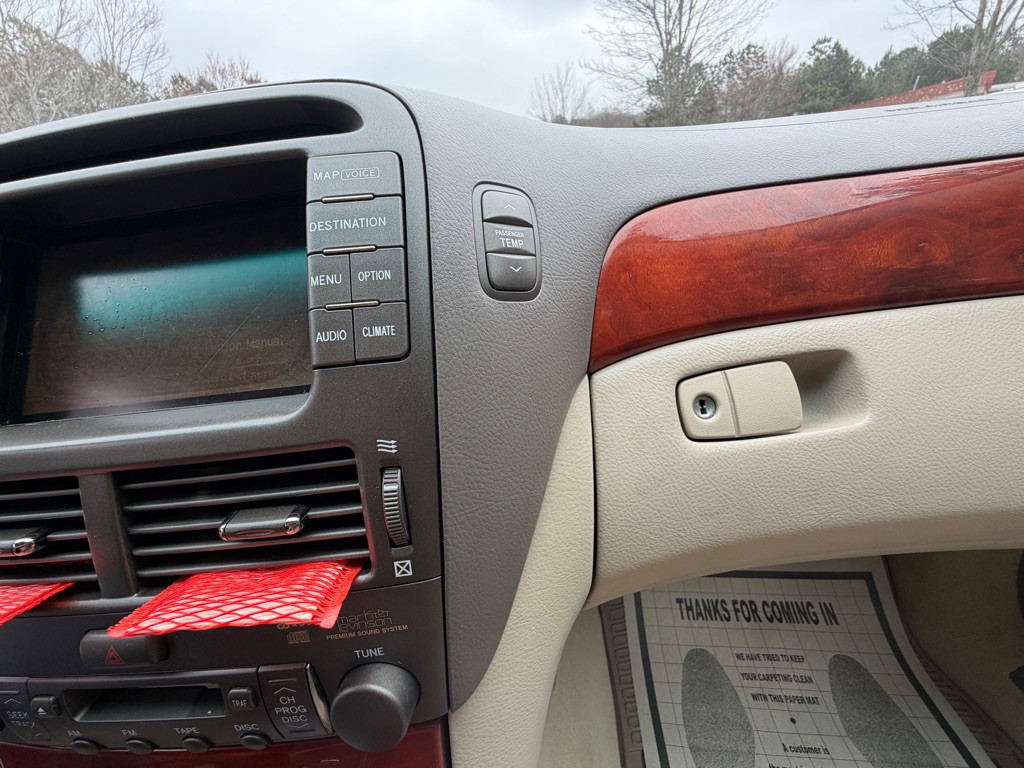 2002 Lexus LS 430 Image 24