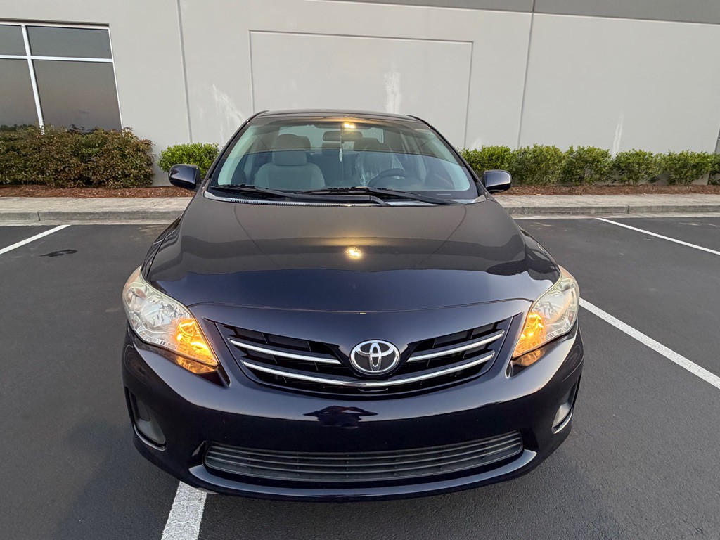 2013 Toyota Corolla Image 2