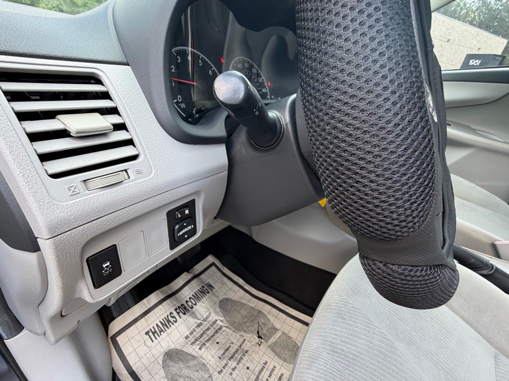 2013 Toyota Corolla Image 10