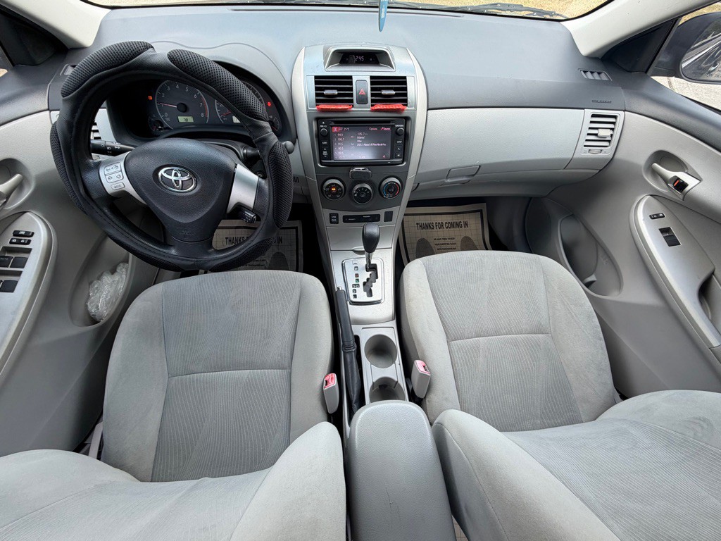 2013 Toyota Corolla Image 14
