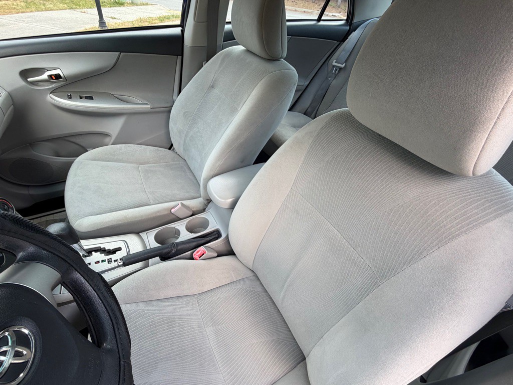 2013 Toyota Corolla Image 15