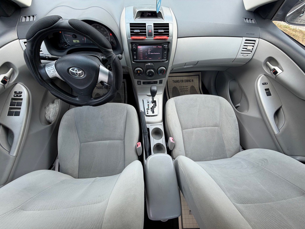 2013 Toyota Corolla Image 19
