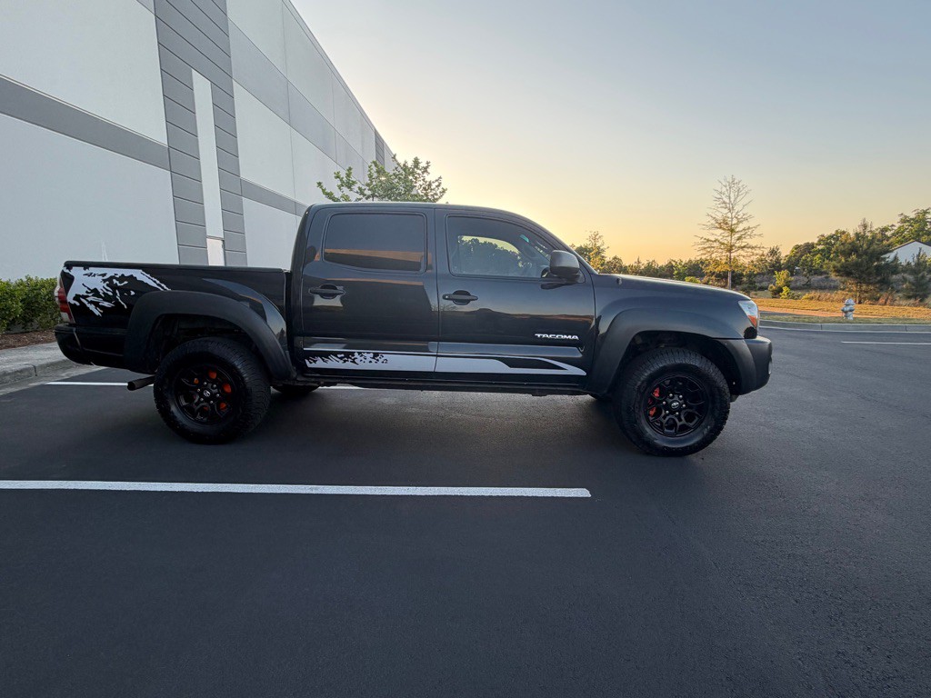 2010 Toyota Tacoma Image 4