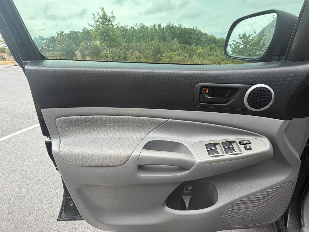 2010 Toyota Tacoma Image 12