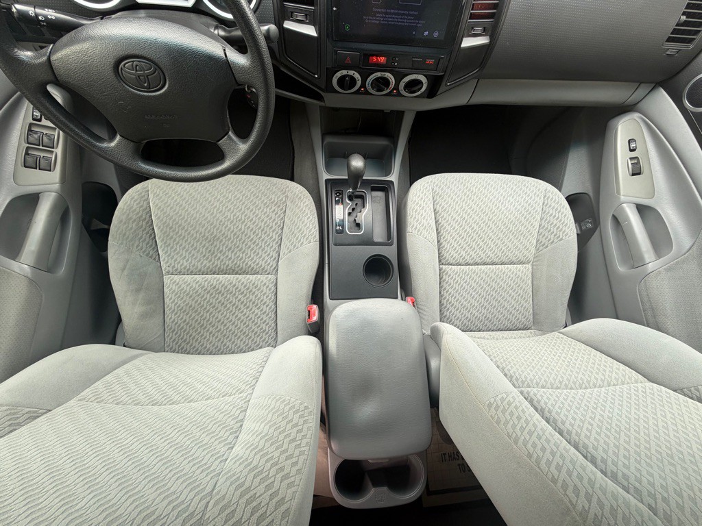 2010 Toyota Tacoma Image 19