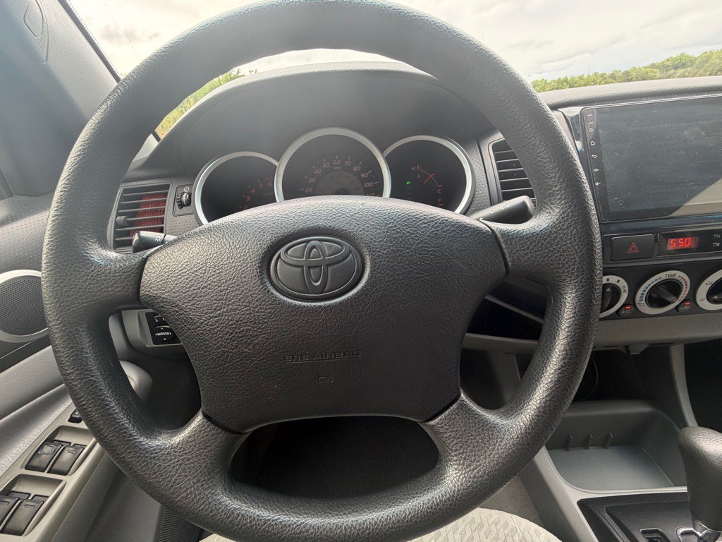 2010 Toyota Tacoma Image 22