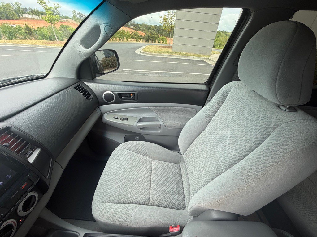 2010 Toyota Tacoma Image 23