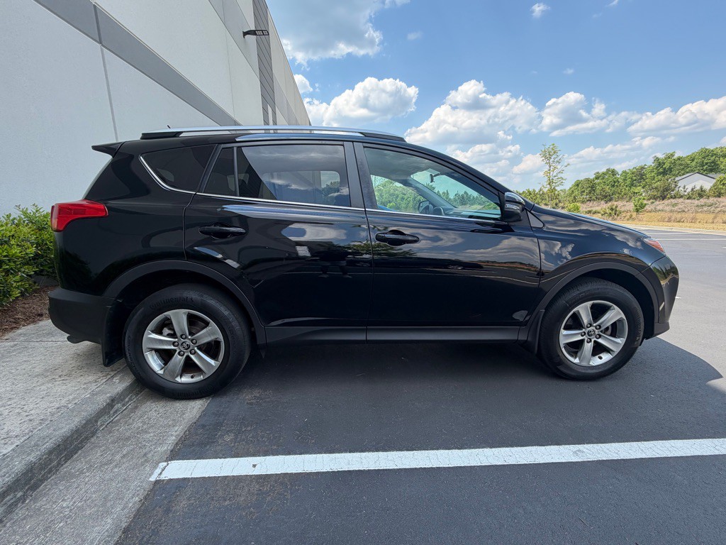 2015 Toyota Rav4 Image 4