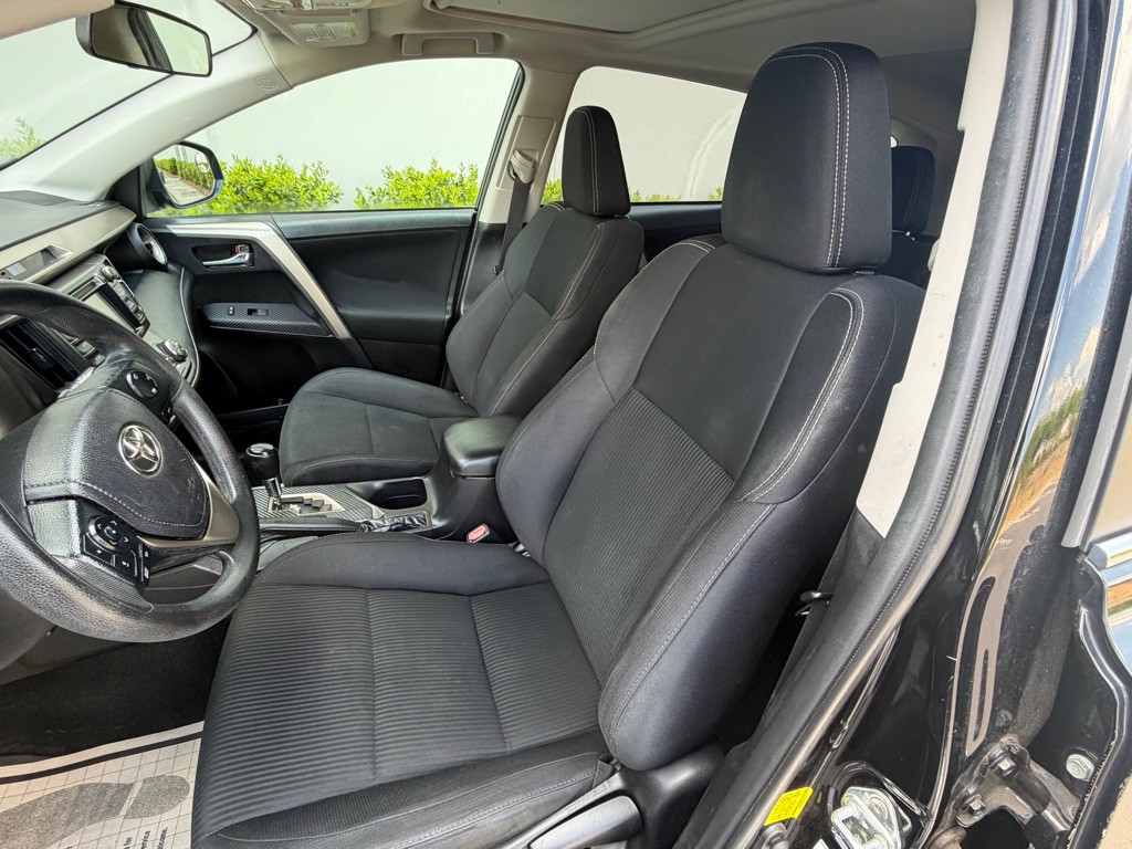 2015 Toyota Rav4 Image 11