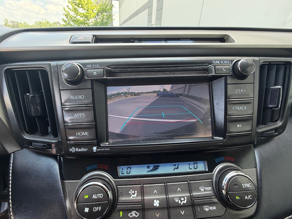 2015 Toyota Rav4 Image 14