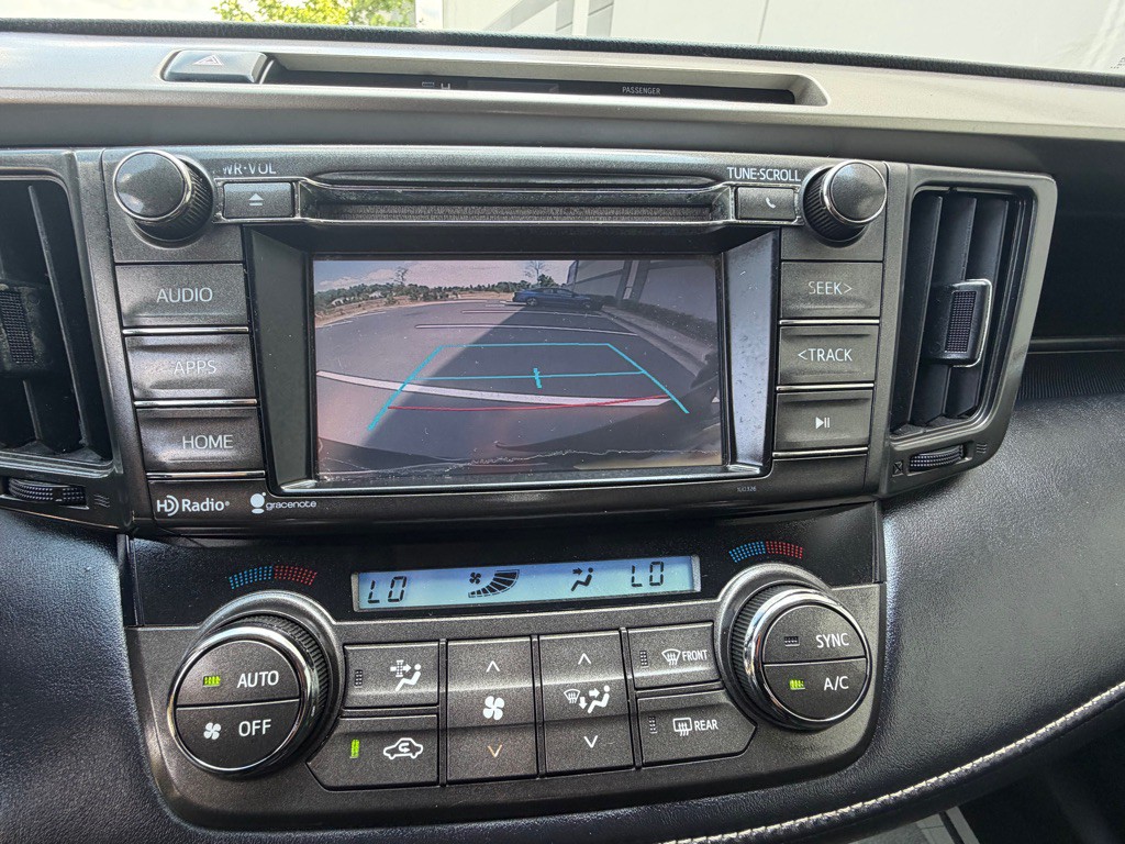 2015 Toyota Rav4 Image 17