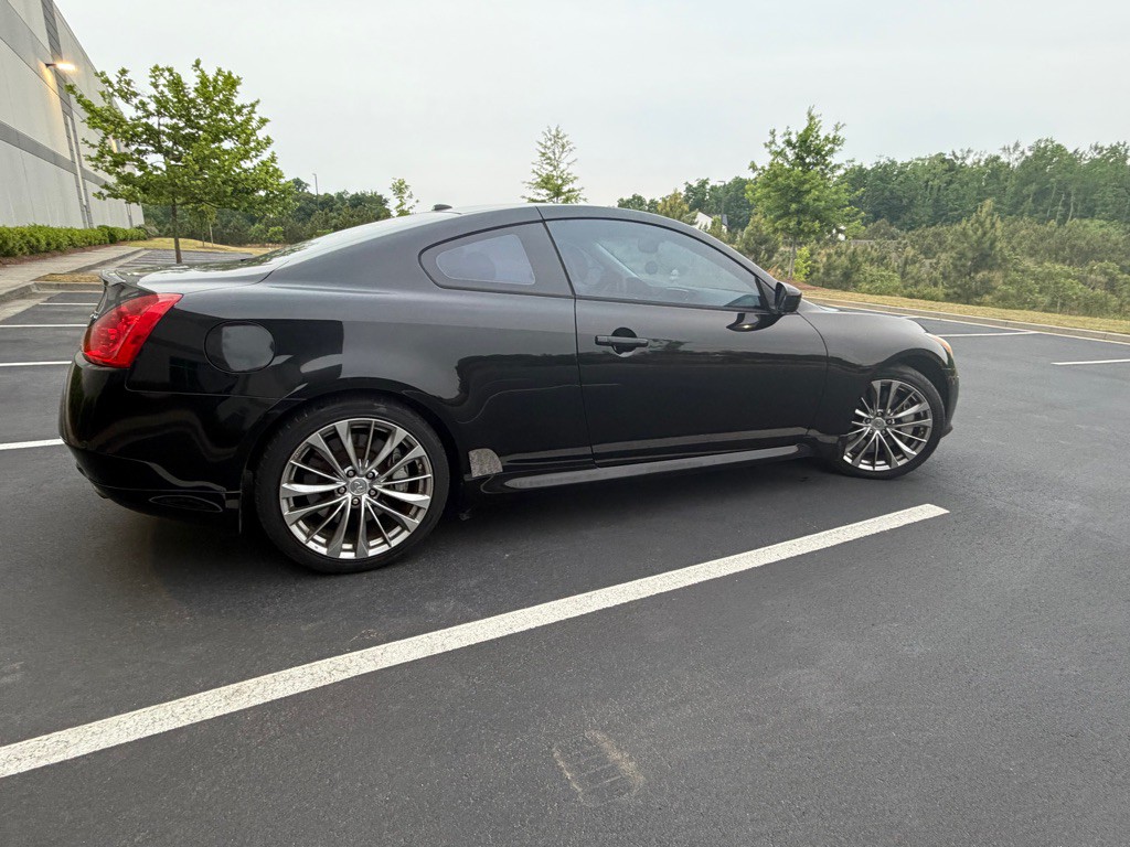 2012 INFINITI G37 Image 8