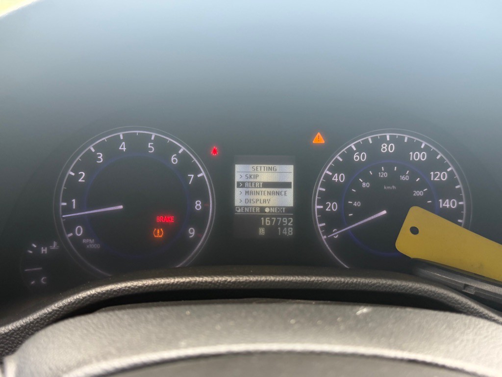2012 INFINITI G37 Image 12