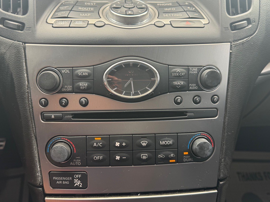 2012 INFINITI G37 Image 13