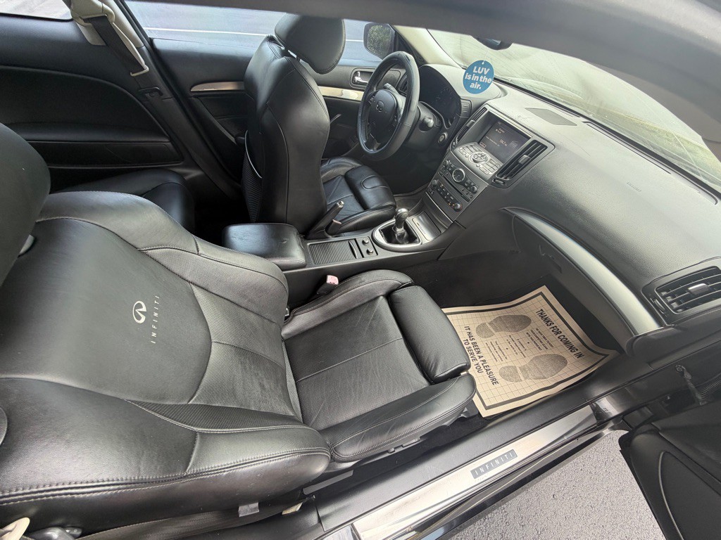 2012 INFINITI G37 Image 24