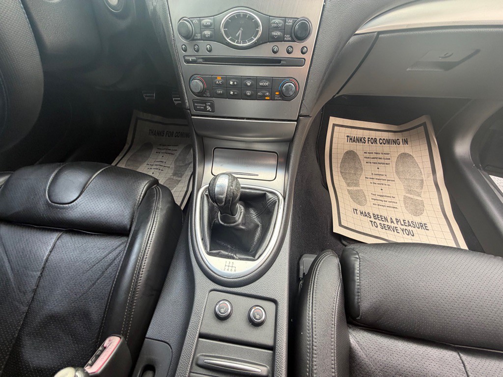 2012 INFINITI G37 Image 25