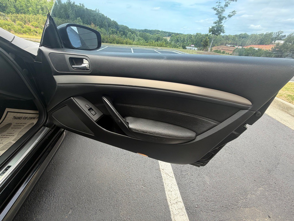 2012 INFINITI G37 Image 26