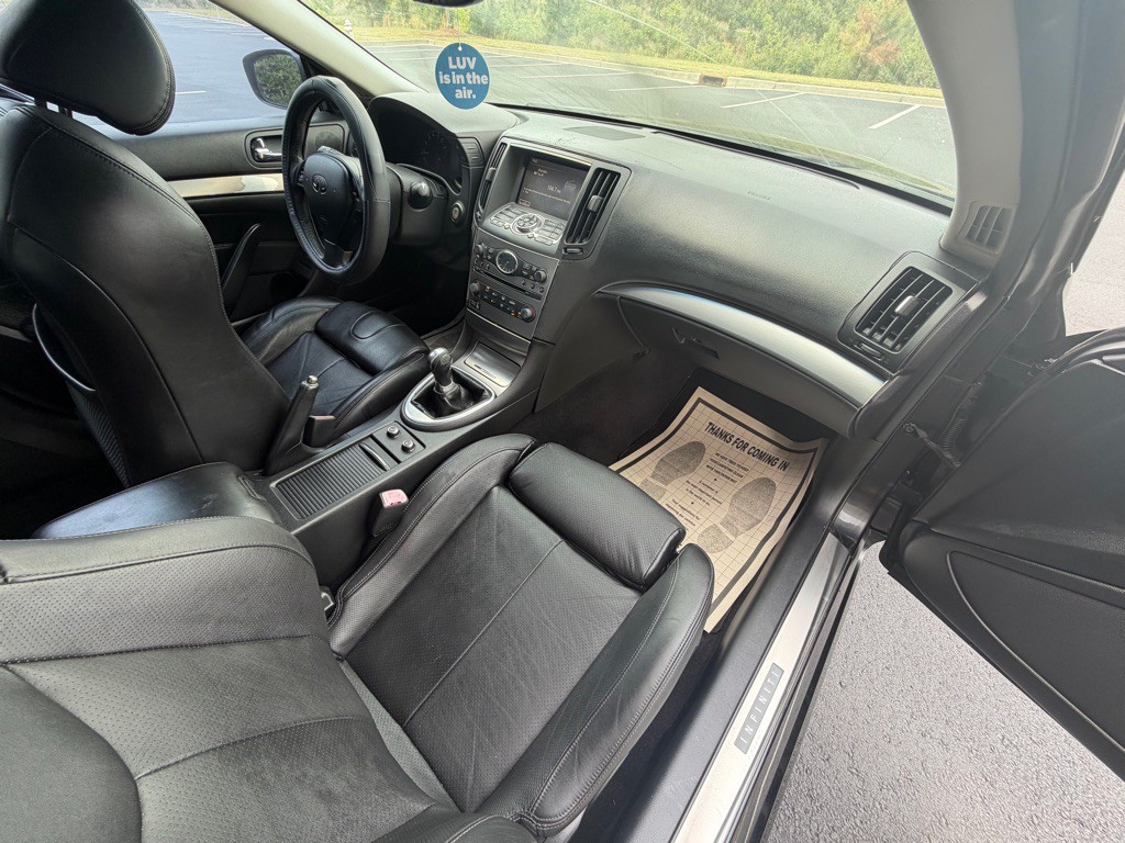 2012 INFINITI G37 Image 28