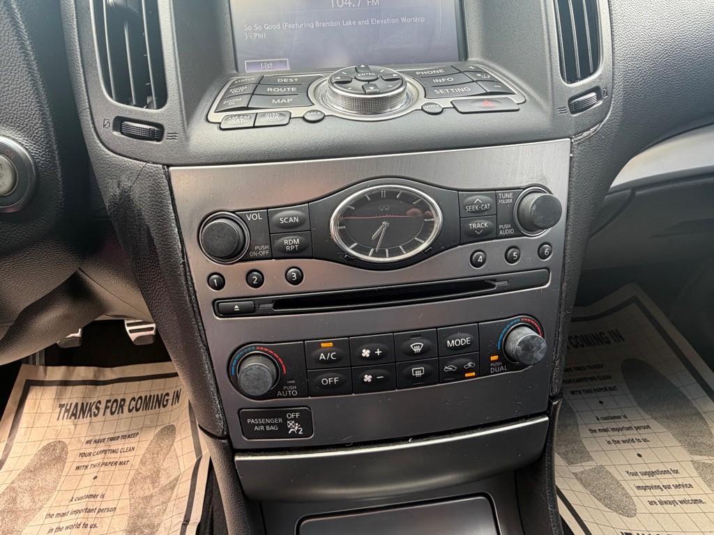 2012 INFINITI G37 Image 29