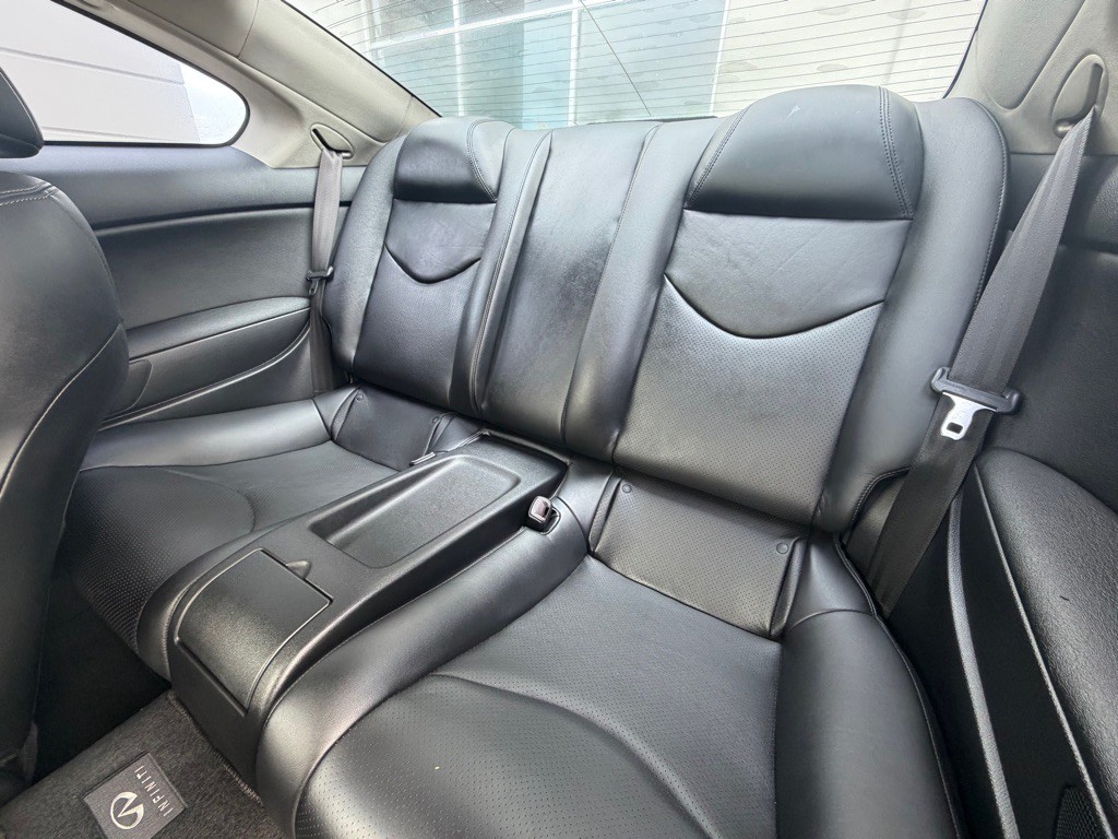 2012 INFINITI G37 Image 36