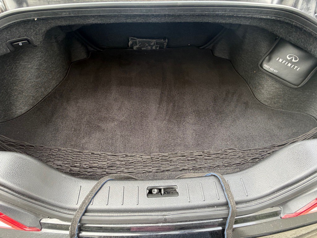 2012 INFINITI G37 Image 37