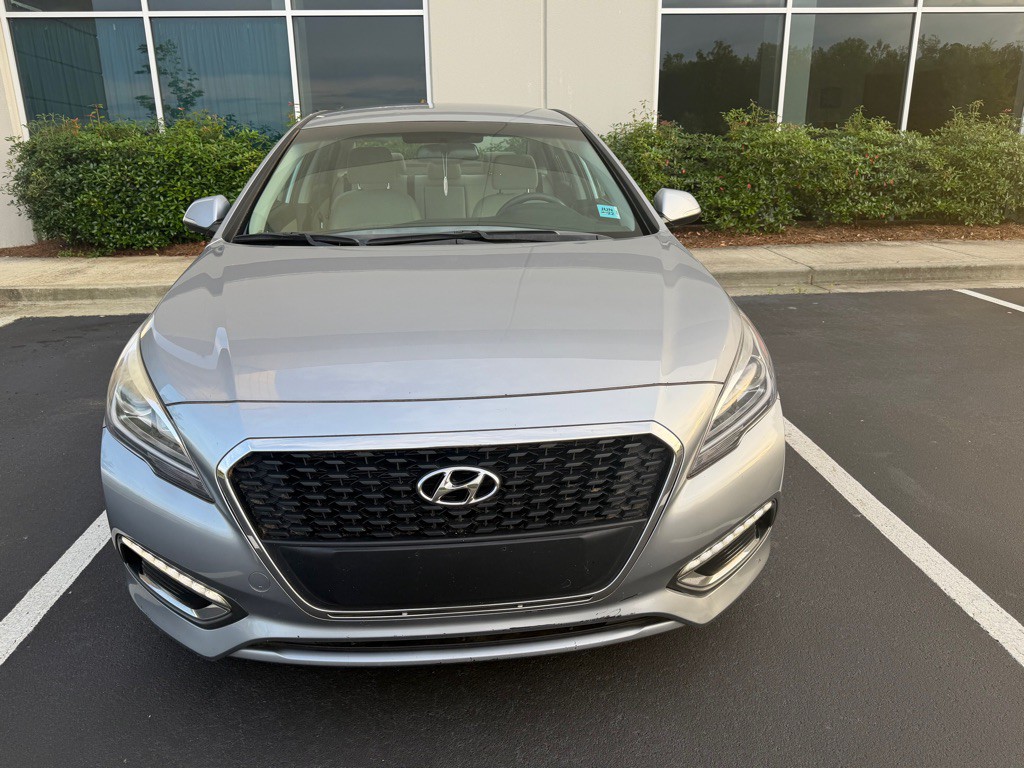 2016 Hyundai Sonata Image 2