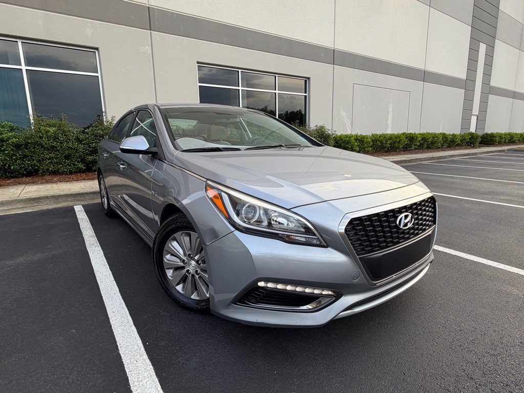 2016 Hyundai Sonata Image 3