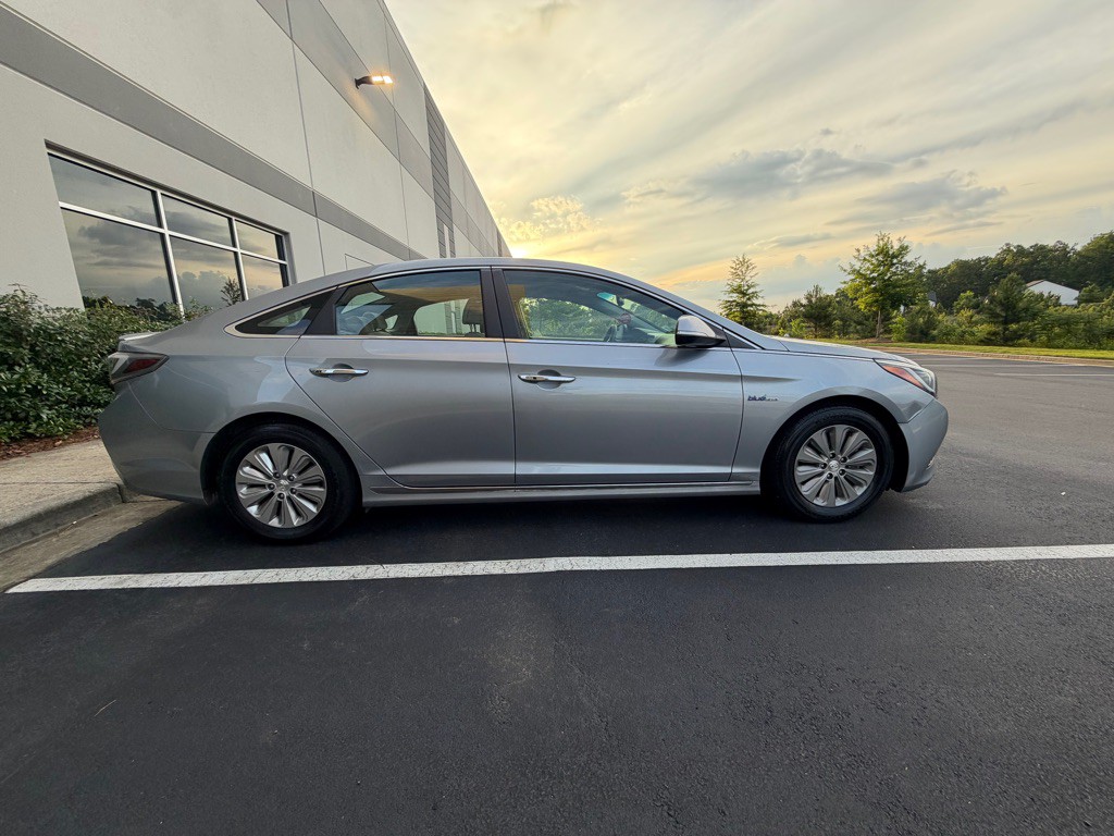 2016 Hyundai Sonata Image 4