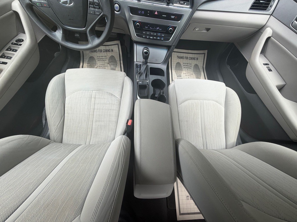2016 Hyundai Sonata Image 18